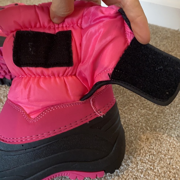 Pink Snow Trekker Boots ❄️ - Picture 6 of 9